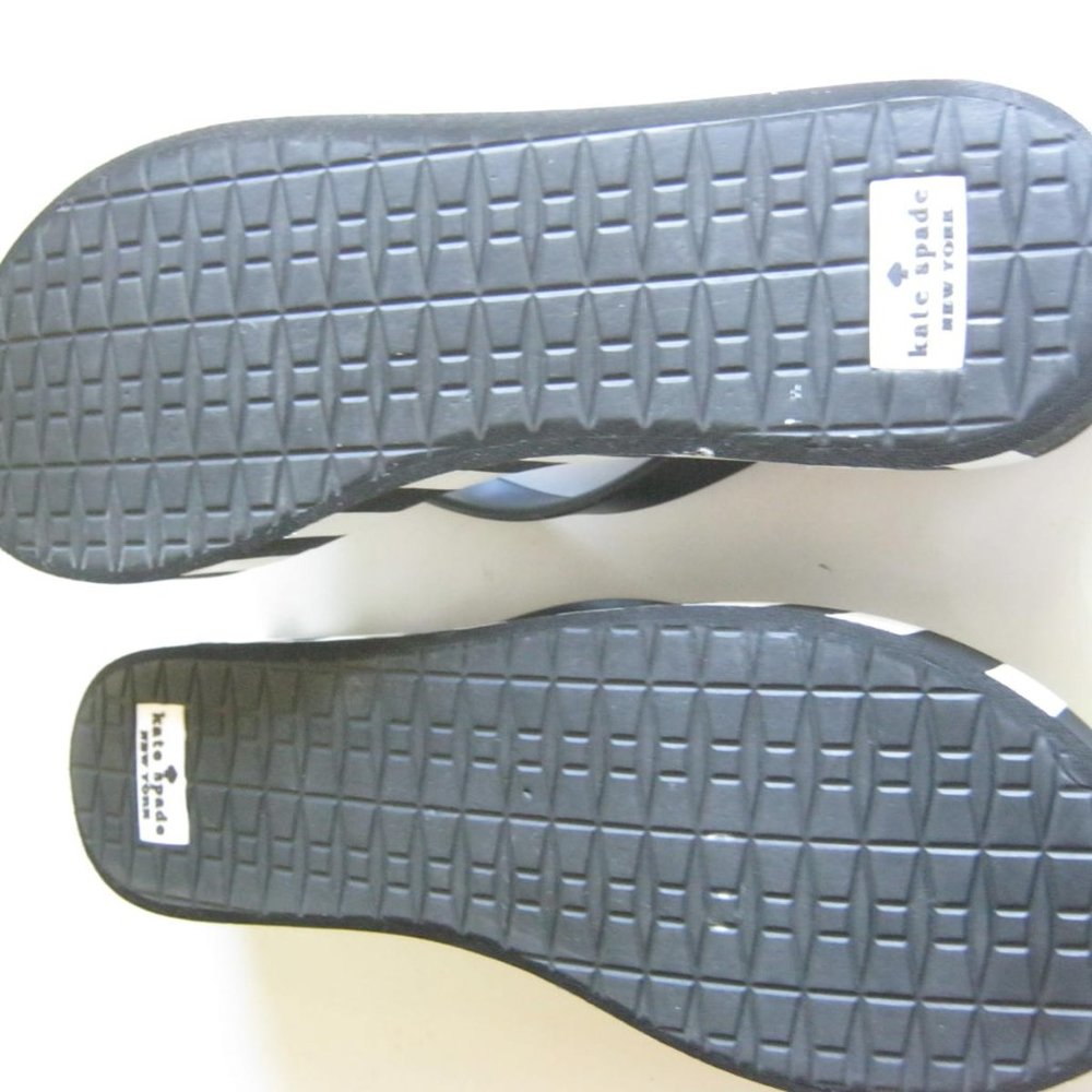 KATE SPADE Womens Black & White Striped Flip Flops - Picture 9 of 10